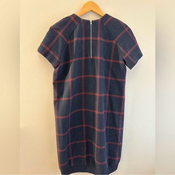 Assorted Dresses Collection
Lot of 7 Women’s Dresses Size M - Picture 3 of 7